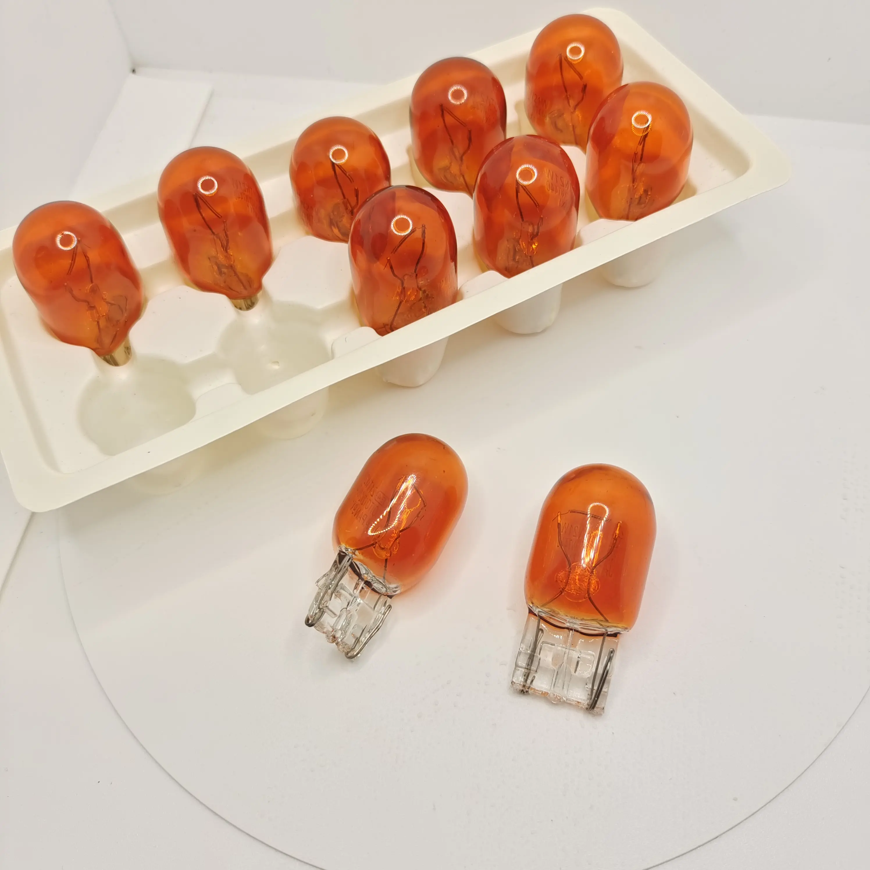 China Leverancier T20 Breedte Licht 7443 Halogeen Auto Lamp T20 Dubbele Draad Auto Lamp Wit/Amber Kleur Lampen