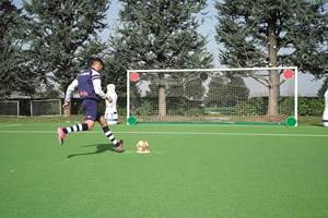 LISKI Objetivo de plástico redondo 42cm-perforado y con elásticos de fijación-Objetivo de fútbol portátil negro Mejorar la tasa de golpes - Product Image 6