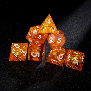 Dados Poliédricos de Resina Personalizados para DnD, Color Morado Transparente con Bordes Nítidos, Venta al por Mayor - Product Image 3