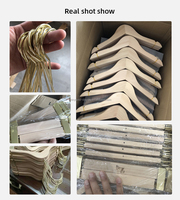 Cintres en bois naturel personnalisables gratuits pour vêtements d'enfants (garçons et filles) – Cintres en bois pour boutique de vêtements