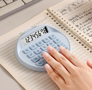 Calculadora Redonda de Plástico Azul con Pantalla de 8 Dígitos, Diseño Compacto para Uso Escolar y de Oficina - Product Image 1