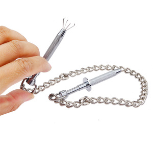 Clip de massage stimulant en métal pour les seins avec divers styles de clochettes, pour adultes - Product Image 1