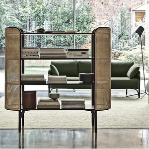 Étagère en rotin noir, bois de manguier et rotin avec accents en laiton, unité de rangement élégante pour livres, décoration et accessoires - Product Image 5