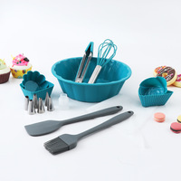 Accessoires de cuisine personnalisés Kingwise Moule à gâteau en silicone sans danger pour les aliments Spatule Bush Fouet à oeufs Ensemble d'outils de cuisson