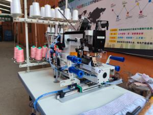 <span class=keywords><strong>Machine</strong></span> à <span class=keywords><strong>coudre</strong></span> multi-aiguilles série ST-008, industrielle, 13 aiguilles, coupe-fil automatique et entraînement automatique - Product Image 3