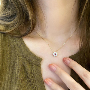 Collana con Ciondolo a Fiore di Prugna in Cristallo Rosso per Donne, Catena Scintillante per Clavicola, Gioielli alla Moda - Product Image 3