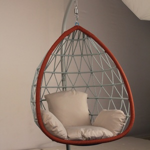كرسي أرجوحة معلق من الراتان لجميع الأحوال الجوية - مقعد فردي مع وسادة قابلة للإزالة للحديقة والفناء - Product Image 4