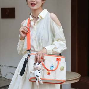 Sac à langer élégant et moderne avec fermeture magnétique, sac à langer de type tote - Product Image 3