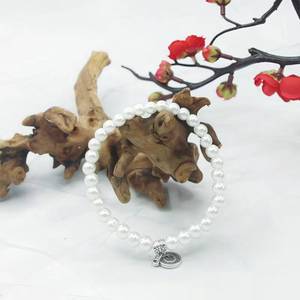 Pulsera Tasbih elástica de perlas sintéticas brillantes color crema de 6 mm, 33 cuentas, estilo étnico YASEEN, elegante, musulmana, para Zikr, regalo de Ramadán. - Product Image 1