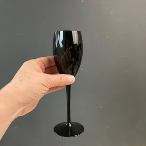 Flûtes à champagne élégantes en plastique noir avec logo personnalisé, verres à vin sur pied - Product Image 4