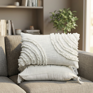 Housse de coussin texturée blanche de qualité supérieure avec motif à franges 3D, coussin lombaire décoratif bohème moderne pour canapé, lit ou chambre. - Product Image 1