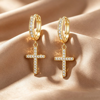 Boucles d'oreilles élégantes pour femmes, bijoux de mode polyvalents de haute qualité, boucles d'oreilles en zircon scintillant, boucles d'oreilles européennes de luxe, boucles d'oreilles en forme de croix