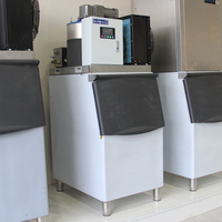 Machine à glace en flocons de 200 kg par jour |   Machine à glace en flocons commerciale pour le refroidissement des fruits de mer, le refroidissement du béton et l'utilisation en laboratoire