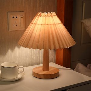 Lampada da Comodino Vintage con <span class=keywords><strong>Paralume</strong></span> Plissettato, Lampada da Tavolo in Legno Massello per Studio e Lettura, Luce Notturna USB con <span class=keywords><strong>Paralume</strong></span> in Tessuto - Product Image 3
