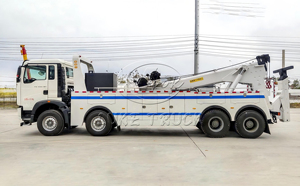 Camion de dépannage intégré Sinotruk HOWO 8x4 avec grue de remorquage – Véhicule de récupération robuste et fiable de 80 tonnes - Product Image 3