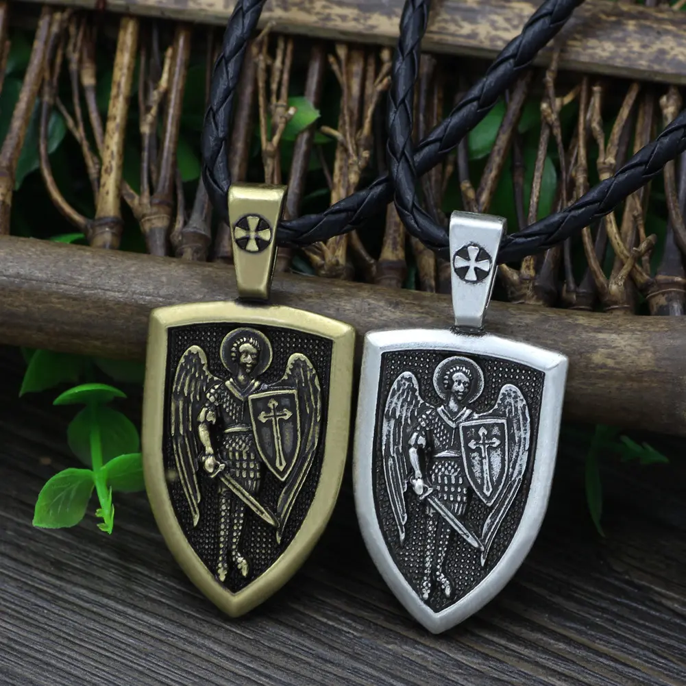 Baja Nirkarat Archangel St Michael Saint Medali Liontin Kalung Penjaga Malaikat Perisai Jimat Perhiasan Hadiah untuk Pria Anak Laki-laki