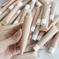 Nude Collection 20 ml contenant personnalisé Vanilla Nude Shade Shade Shea Butter Lip Balm