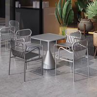Ensemble de mobilier d'extérieur moderne en fer forgé table et chaise pour les bars magasins de thé au lait chez l'habitant stock en gros disponible