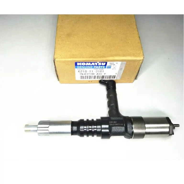 common rail injector 095000-0562 for Komatsu PC200-7, PC300-7 PC450-8 WA500-6 diesel fuel injector 095000-0562 6218-11-3100