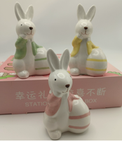 Ensemble Lapin Mignon de Pâques, Décoration de Table Style Ferme en Résine Faite à la Main et Peinte à la Main, Motif Animalier pour Fêtes à Domicile et Fêtes de Fin d'Année