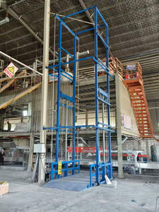 <span class=keywords><strong>Monte</strong></span>-<span class=keywords><strong>charge</strong></span> sur rail avec capteurs de sécurité avancés et contrôle d'accès simplifié pour un levage efficace en entrepôt - Product Image 4