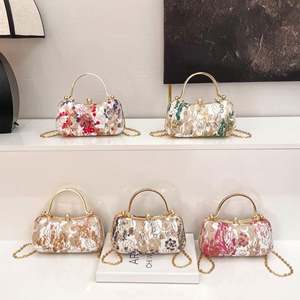 Bolsos de Mano de Lujo para Mujer con Flores Bordadas de Perlas para Graduación 2025, Bolsos de Noche para Boda, Estilo Chino, Bolso de Mano Brillante - Product Image 2