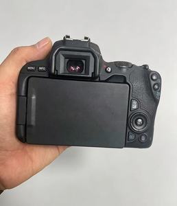 กล้องดิจิตอล SLR มือสอง Canon EOS 200D (รุ่นที่ 1) สภาพดี ใช้งานได้ปกติ หน้าจอ LCD แบบพลิกได้ ระบบโฟกัสอัตโนมัติ Dual Pixel - Product Image 3