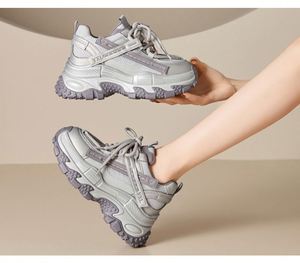 Nouvelle Arrivée 2026 : Baskets Dad Shoes pour Femme, Design Rehaussant Intégré, Semelle Ultra Épaisse, Légères et Résistantes à l'Usure, Sneakers Tendance - Product Image 2