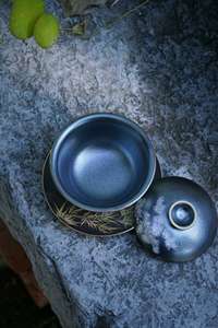 Gaiwan Wujin Glaze peint à la main avec des détails dorés et argentés des Trois <span class=keywords><strong>amis</strong></span> de l'hiver, ensemble thé de l'après-midi et soucoupe - Product Image 5