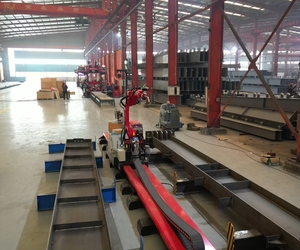 Ligne de production de robots de soudage automatique intelligent ZMDE avec bras robotisé sur rail au sol et poste de travail intelligent et automatique - Product Image 2