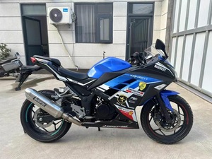 Motocyclettes Kawasaki Mini Ninja <span class=keywords><strong>d</strong></span>'<span class=keywords><strong>occasion</strong></span>, équipées <span class=keywords><strong>de</strong></span> moteurs <span class=keywords><strong>de</strong></span> 250 cm³ et 400 cm³ - extrêmement puissantes - Product Image 4