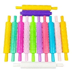 อุปกรณ์อบขนมรักษ์โลก ไม้คลึงแป้งลายดอกไม้ - Product Image 1