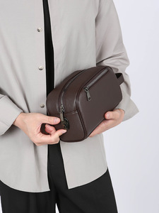 Sac à <span class=keywords><strong>main</strong></span> pour <span class=keywords><strong>homme</strong></span> personnalisé de qualité supérieure, en <span class=keywords><strong>cuir</strong></span> PU, avec fermeture éclair, grande capacité, sacs à <span class=keywords><strong>main</strong></span> de créateurs de mode, marques célèbres - Product Image 3