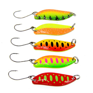 Leurre de pêche en métal courbé et coloré de 3,5 g, type cuillère, pour truite, vairon et culter - Product Image 3