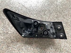 Feu arrière de voiture pour <span class=keywords><strong>Toyota</strong></span> <span class=keywords><strong>Yaris</strong></span> 2024 81561-BZ510 Feu arrière LED Pièces automobiles Feu de frein Feu <span class=keywords><strong>stop</strong></span> - Product Image 3