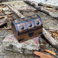 Boîte à souvenirs de coffre au trésor en bois de pirate