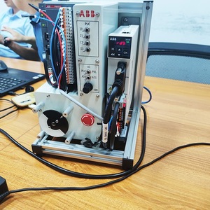 ไดรเวอร์เซอร์โว Abb E530 รุ่น E530 Ptos 1kw0 1 ไดรเวอร์อเนกประสงค์ 100 วัตต์ 200 โวลต์ ตัวควบคุมมอเตอร์ - Product Image 1