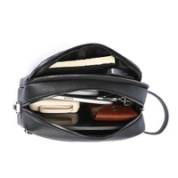 Pochette en PU Business-Casual pour Hommes avec Grande Capacité, Design Durable et Résistant à l'Eau, Doublure en Polyester - Idéale pour les Trajets Quotidien