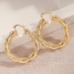 Orecchini a Cerchio Intrecciati Lafon in Oro Massiccio 18K, Design Classico Unisex per Uso Quotidiano - Product Image 5