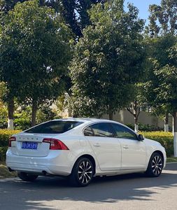 Voiture d'<span class=keywords><strong>occasion</strong></span> <span class=keywords><strong>Volvo</strong></span> <span class=keywords><strong>S60</strong></span> berline <span class=keywords><strong>essence</strong></span> 5 places de luxe, année 2017, 2018, 2019, conduite à gauche, nouvelles fonctionnalités de sécurité. - Product Image 5