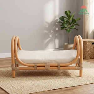 Lit/berceau pour poupée en rotin tressé à la main – un jouet pour enfants et un objet de décoration intérieure fabriqué au Vietnam, adapté aux enfants de 2 à 13 ans. - Product Image 3