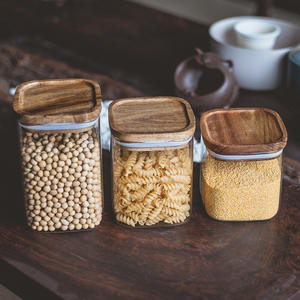 Vente en gros Récipients hermétiques pour aliments en borosilicate personnalisés Bocal de stockage en verre carré avec couvercle en bois d'<span class=keywords><strong>acacia</strong></span> pour la cuisine Épice salé - Product Image 6