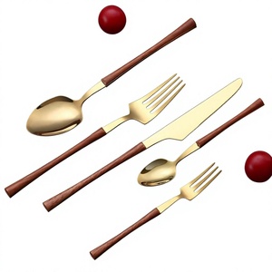Ensemble de couverts classiques modernes en or avec manches en bois, écologiques, légers, portables, compatibles lave-vaisselle, pour le camping - Product Image 1