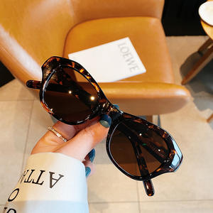 Nouvelles lunettes de soleil œil de chat tendance pour femmes, monture PC, UV400, légères, style irrégulier, type 3, pare-soleil blanc H5 20102 - Product Image 4