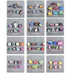 Accessori in PVC morbidi con ciondolo per <span class=keywords><strong>scarpe</strong></span> 2024 da cartone animato piccoli bottoni decorativi sulle <span class=keywords><strong>scarpe</strong></span> da te per studenti sono staccabili - Product Image 1