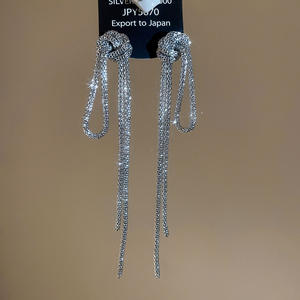 Boucles d'oreilles de luxe élégantes pour femmes, pour soirée, mariage, bijoux, chaîne nouée, longues, à pampilles - Product Image 4