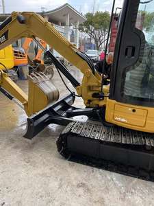 Pelle sur chenilles CAT 336d 304 6 tonnes d'occasion cabine fermée et prix au Kenya à vendre en bon état - Product Image 4