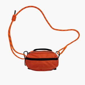 Sac bandoulière unisexe élégant et décontracté avec sangle échangeable, sac de voyage polyvalent pour téléphone et accessoires vestimentaires - Product Image 1