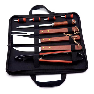 Kit d'accessoires pour barbecue de pique-nique 10 pièces avec étui en tissu Oxford, comprenant des accessoires de barbecue en métal avec poignée en bois - Product Image 2