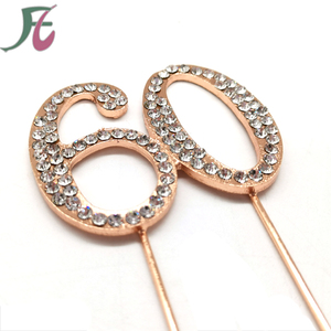 Fábrica de China, venta al por mayor, suministros para fiestas, decoración de pasteles, chapado en oro rosa, diamantes de imitación transparentes brillantes, <span class=keywords><strong>número</strong></span> <span class=keywords><strong>18</strong></span>, decoración para pasteles - Product Image 4